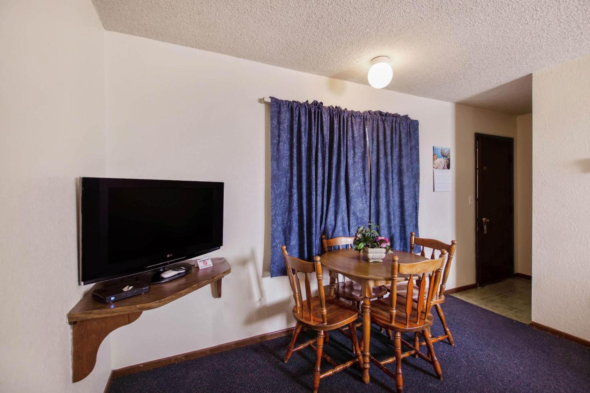 Oyo Hotel Cheyenne Wells - Us 40 Экстерьер фото